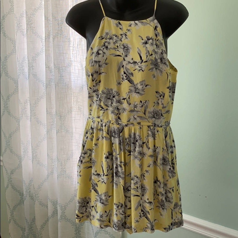 Forever 21 yellow floral romper Size XS - Picture 6 of 12